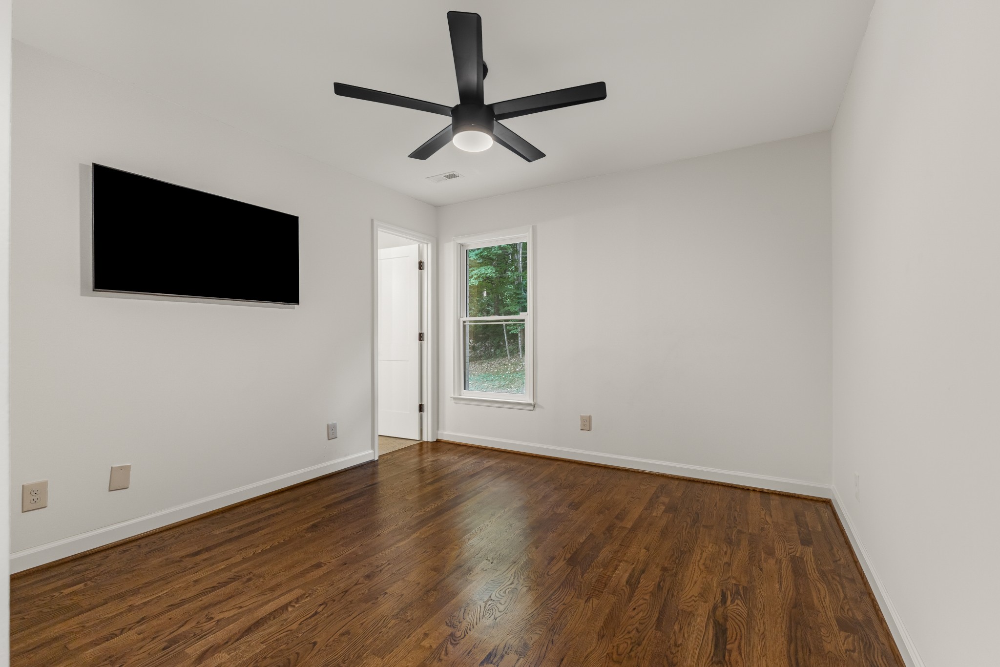 409 Wayside Ct