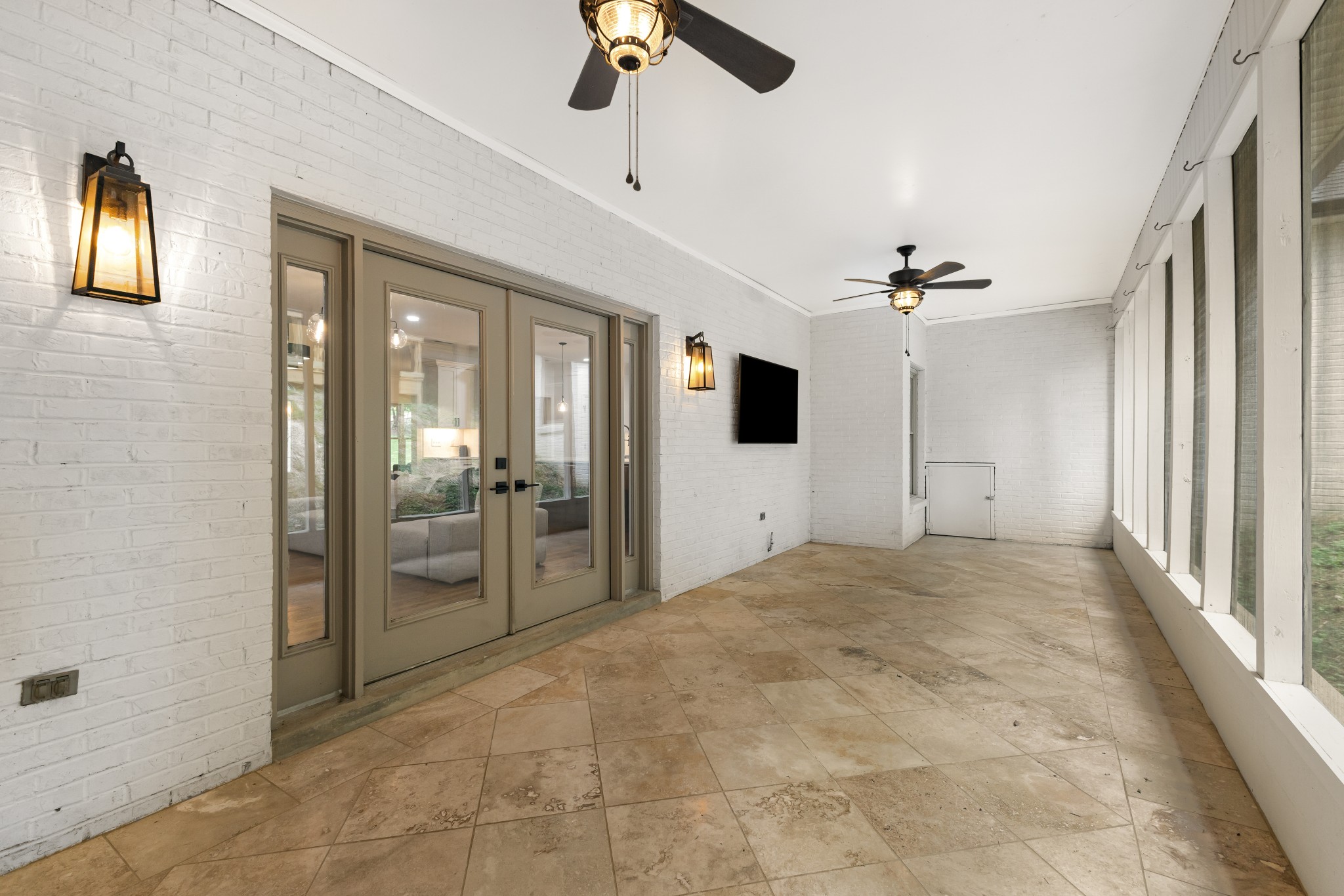409 Wayside Ct
