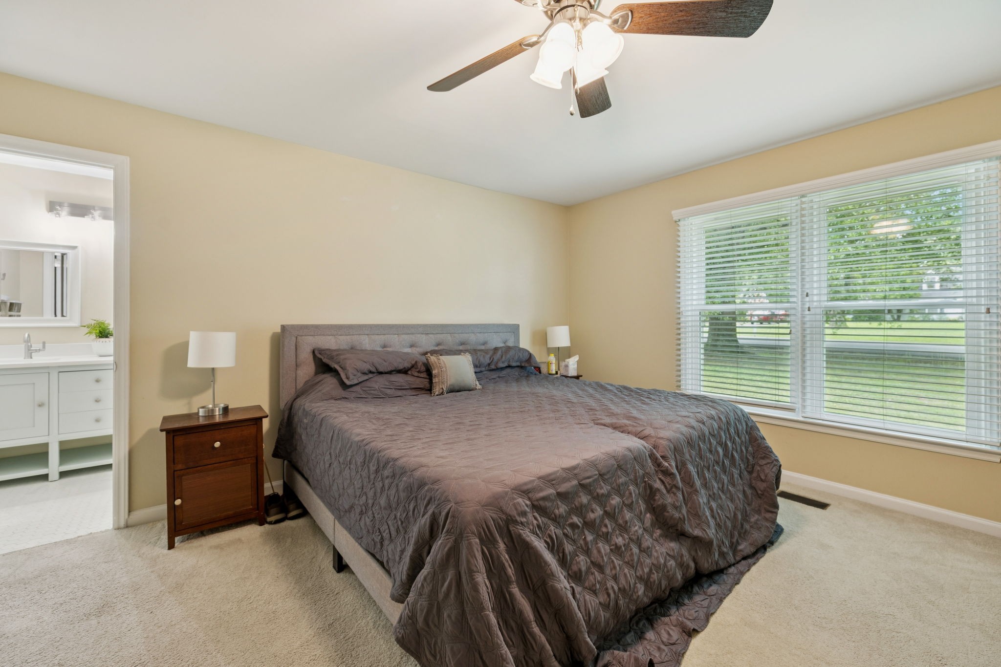 102 Sundown Dr