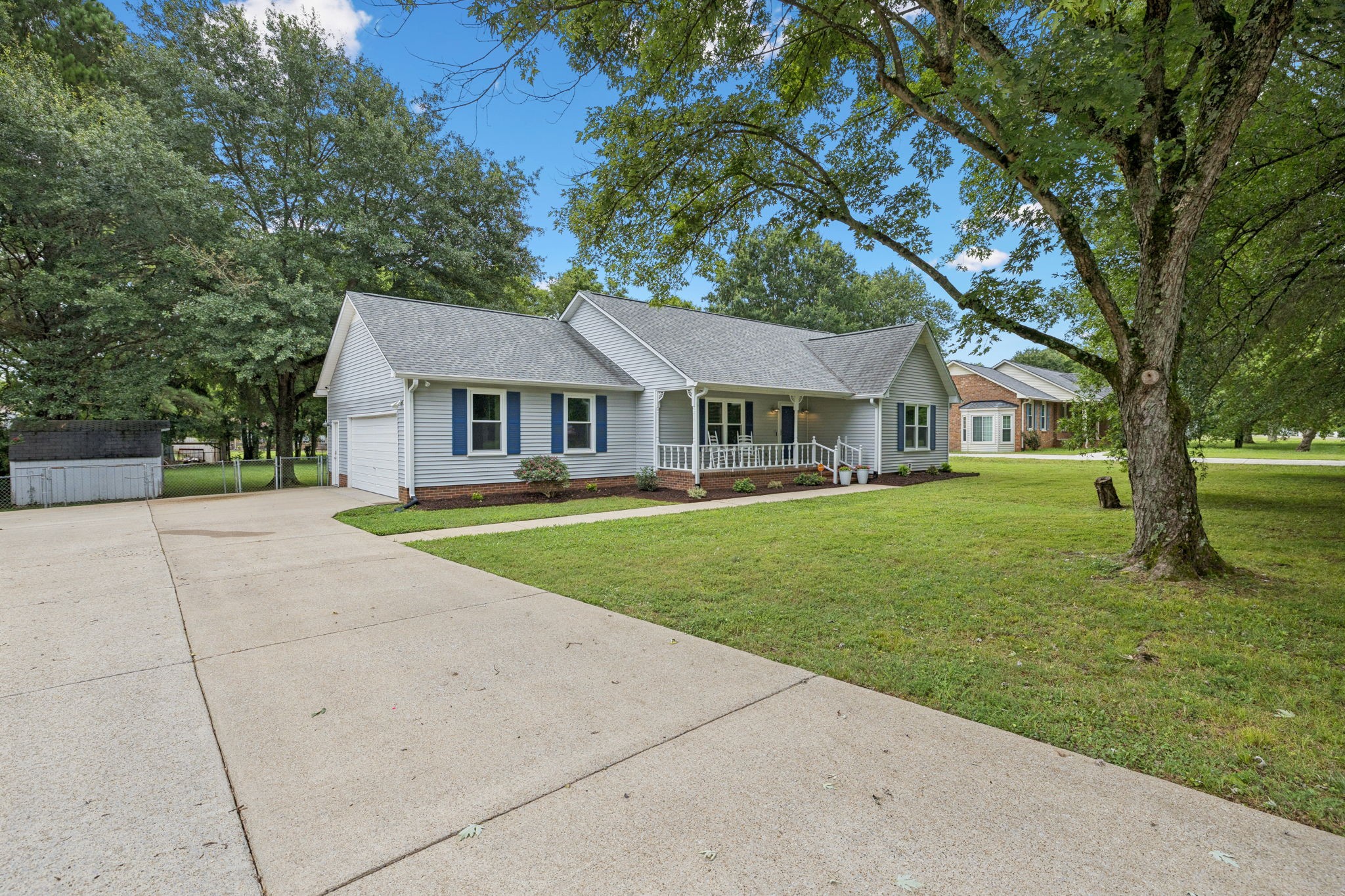 102 Sundown Dr
