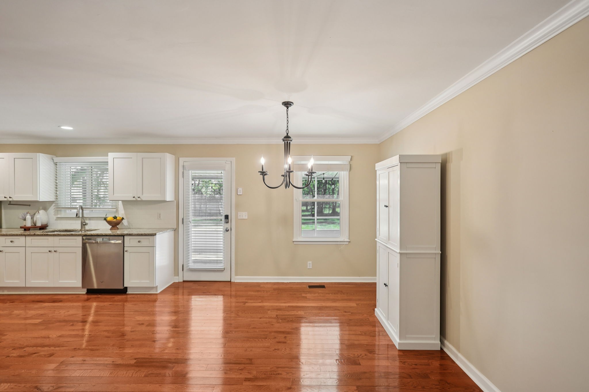 102 Sundown Dr