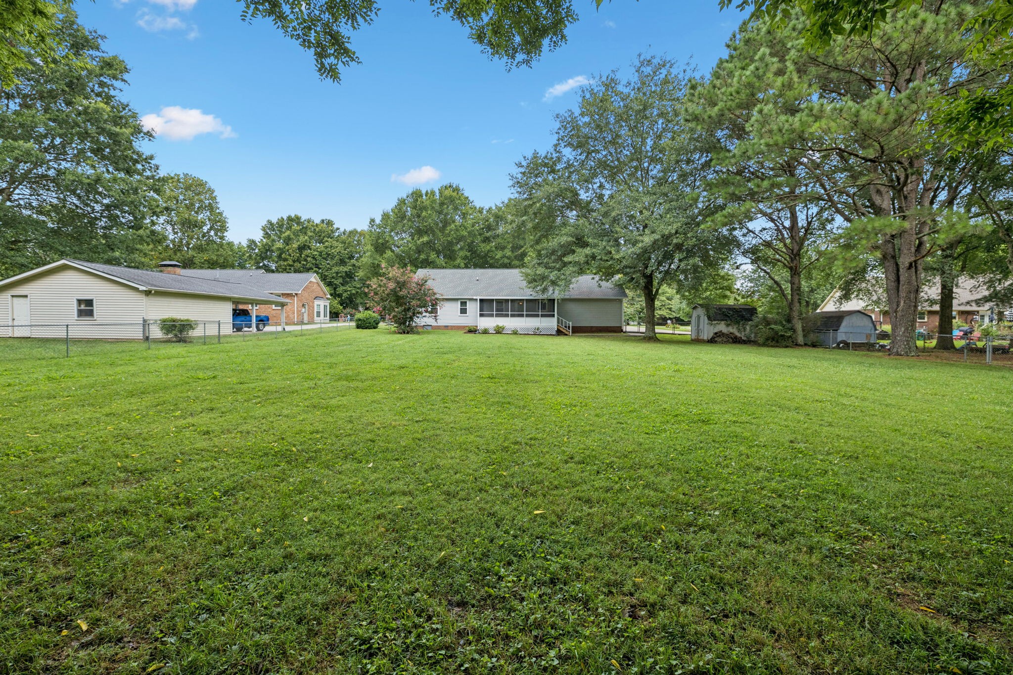 102 Sundown Dr