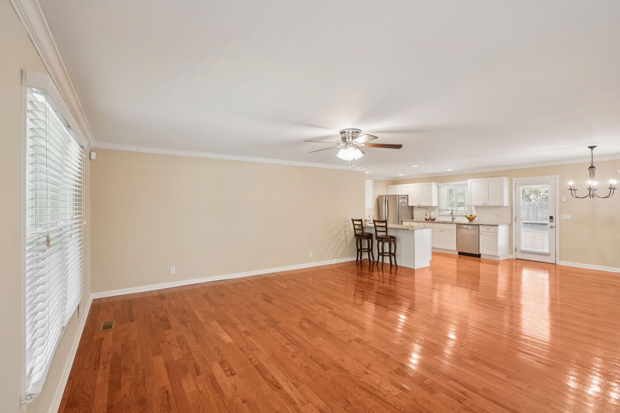 102 Sundown Dr