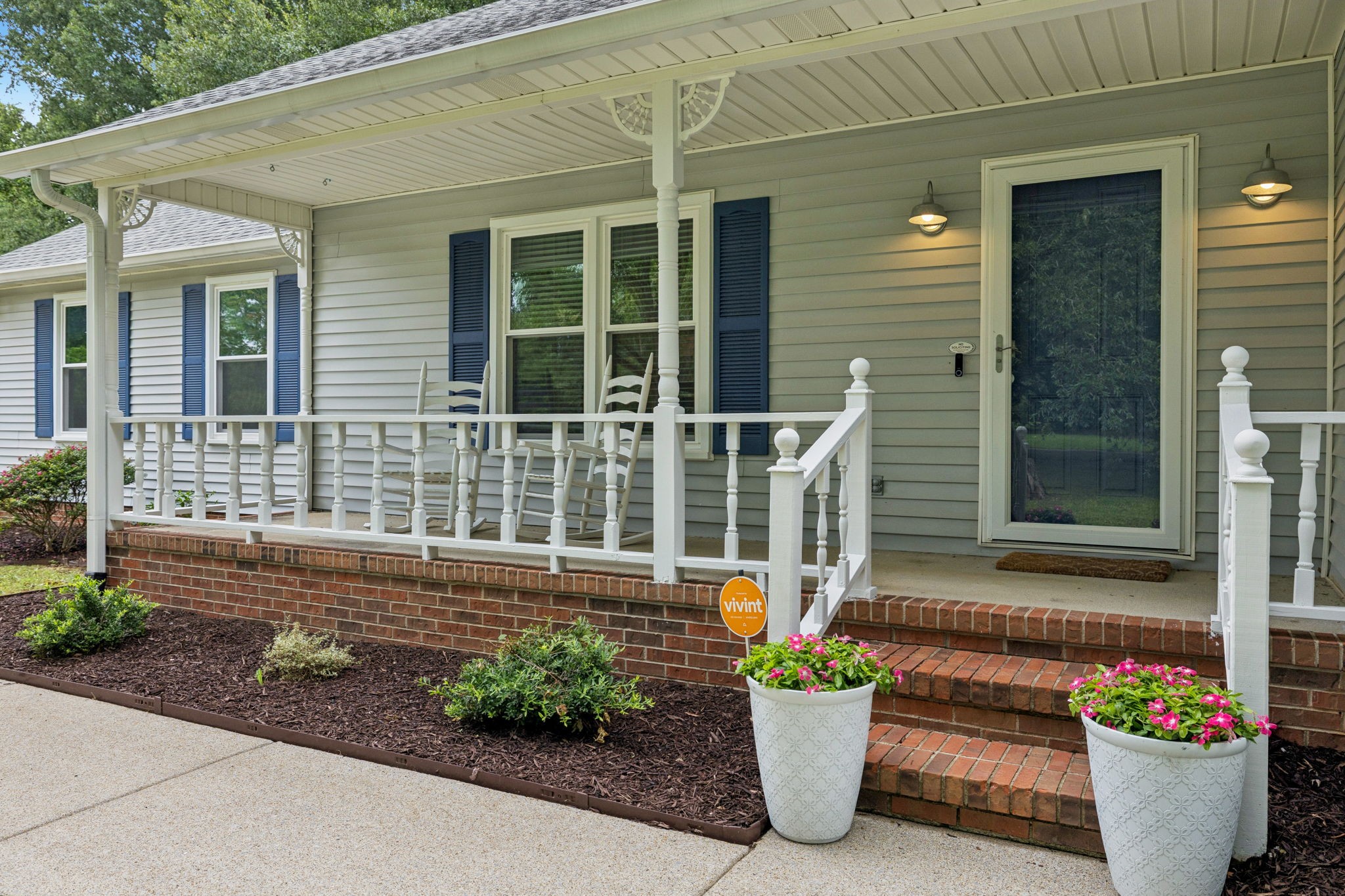 102 Sundown Dr