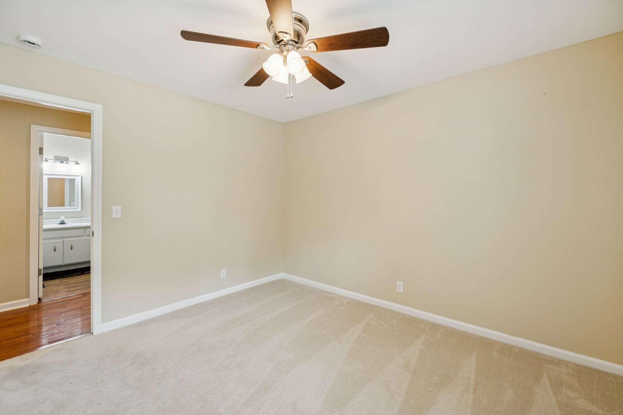 102 Sundown Dr