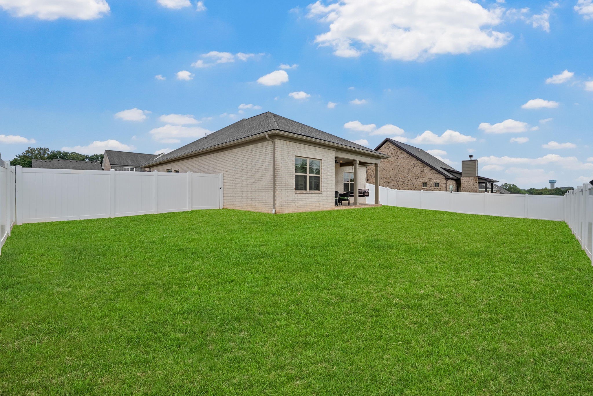 1086 Amber Hills Dr