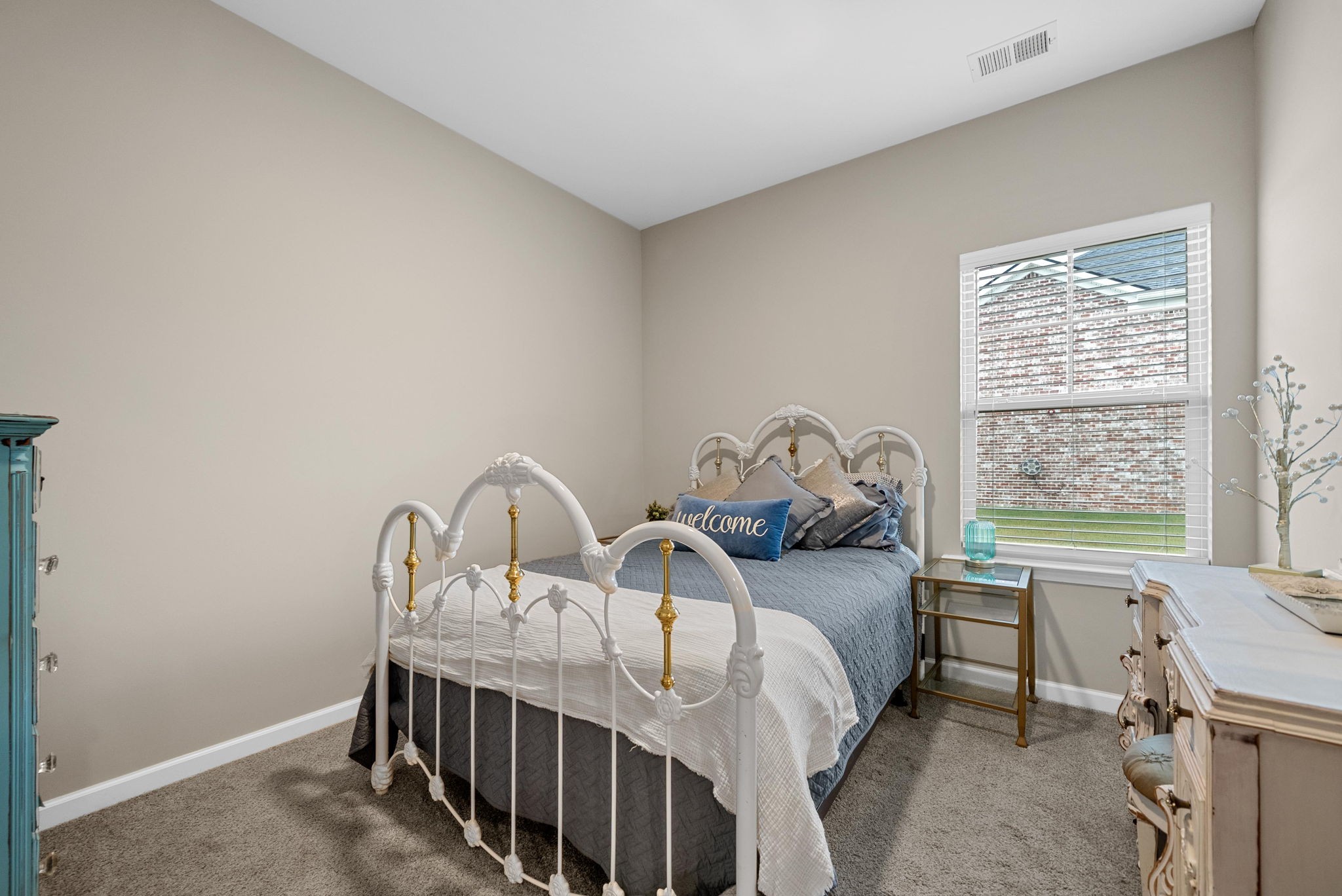 1086 Amber Hills Dr