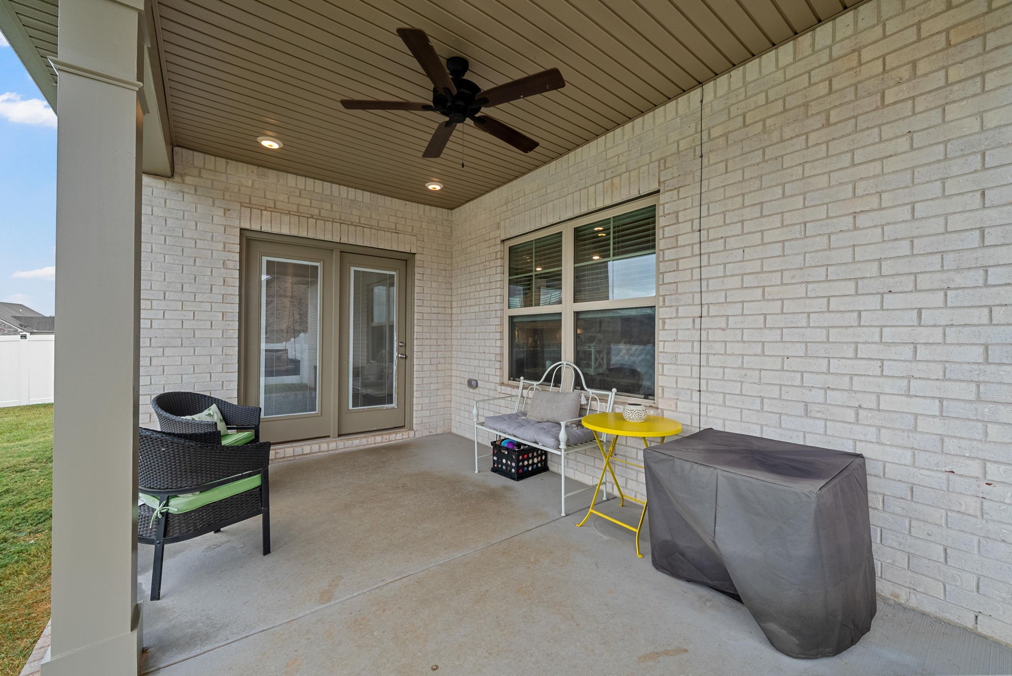 1086 Amber Hills Dr