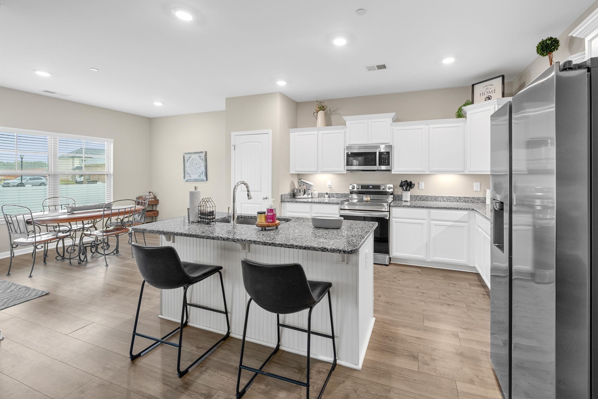 1086 Amber Hills Dr
