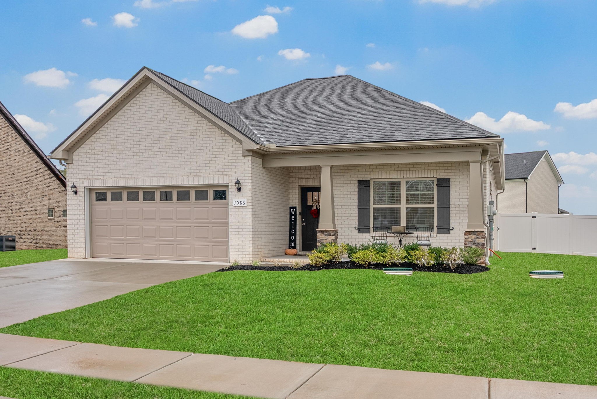 1086 Amber Hills Dr
