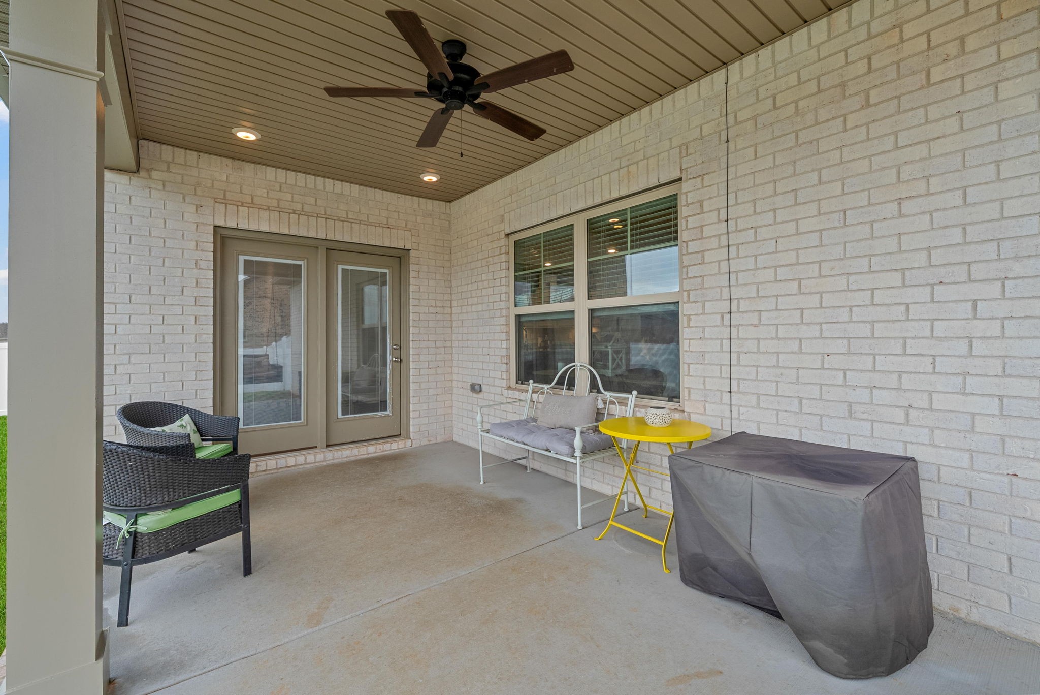 1086 Amber Hills Dr