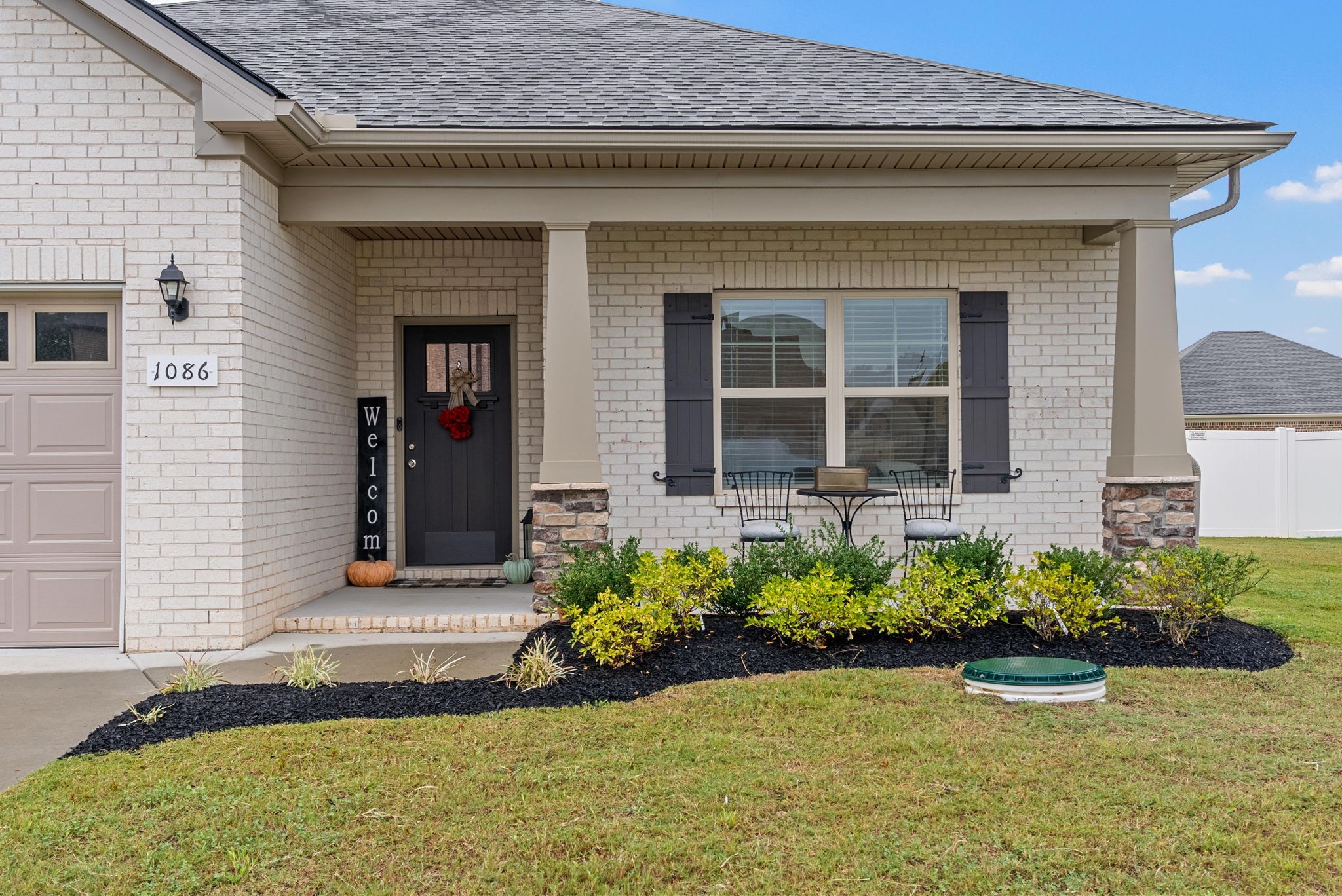 1086 Amber Hills Dr