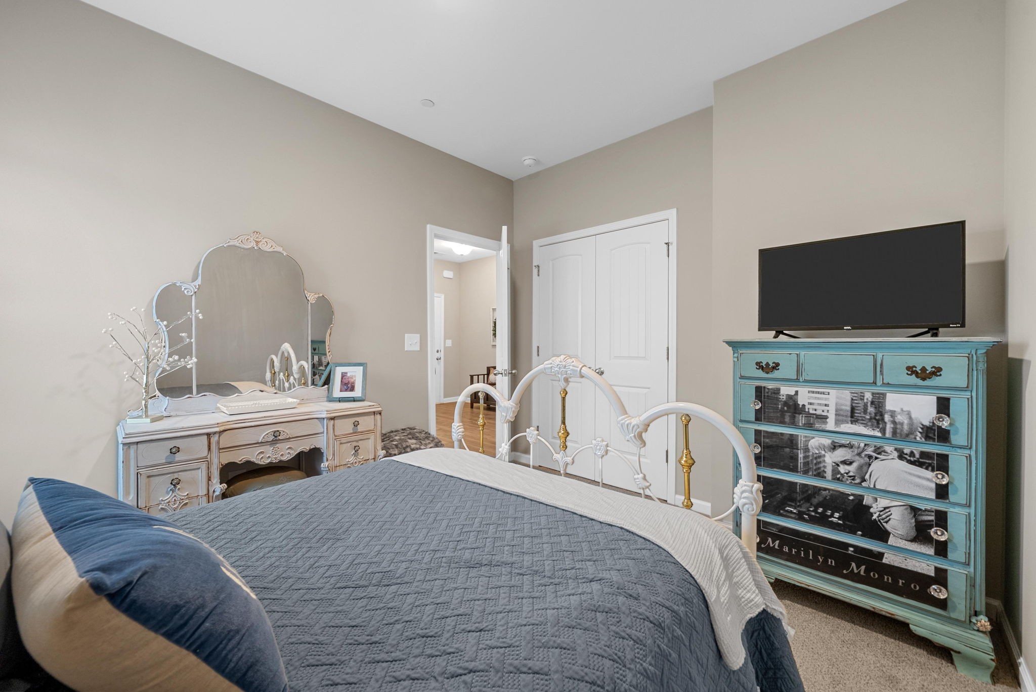1086 Amber Hills Dr