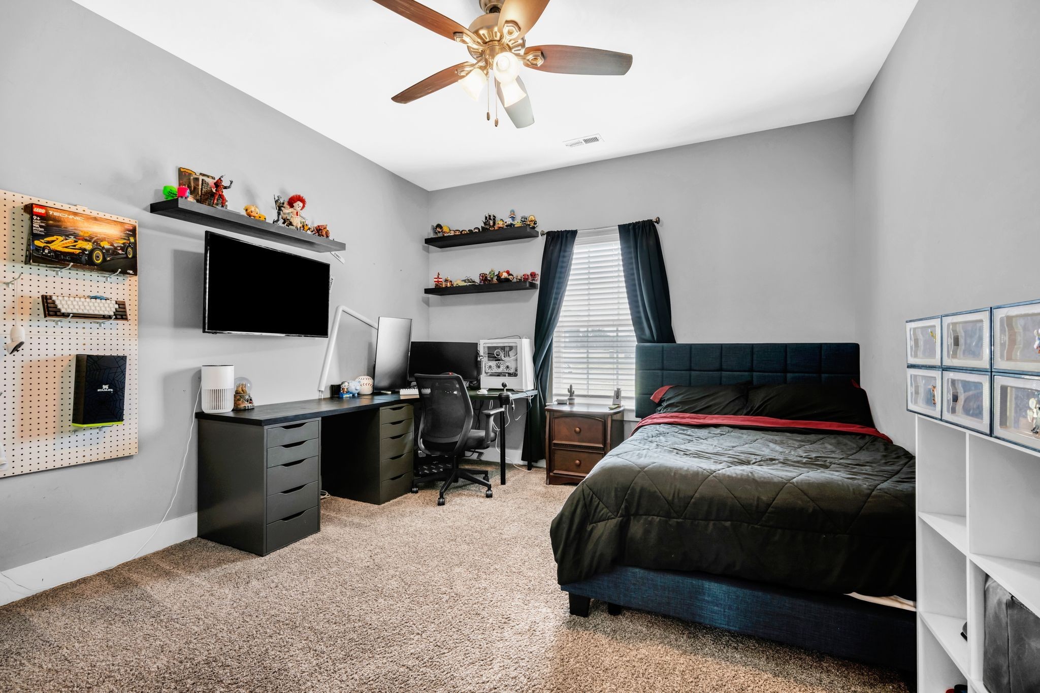 1021 Tulip Dr