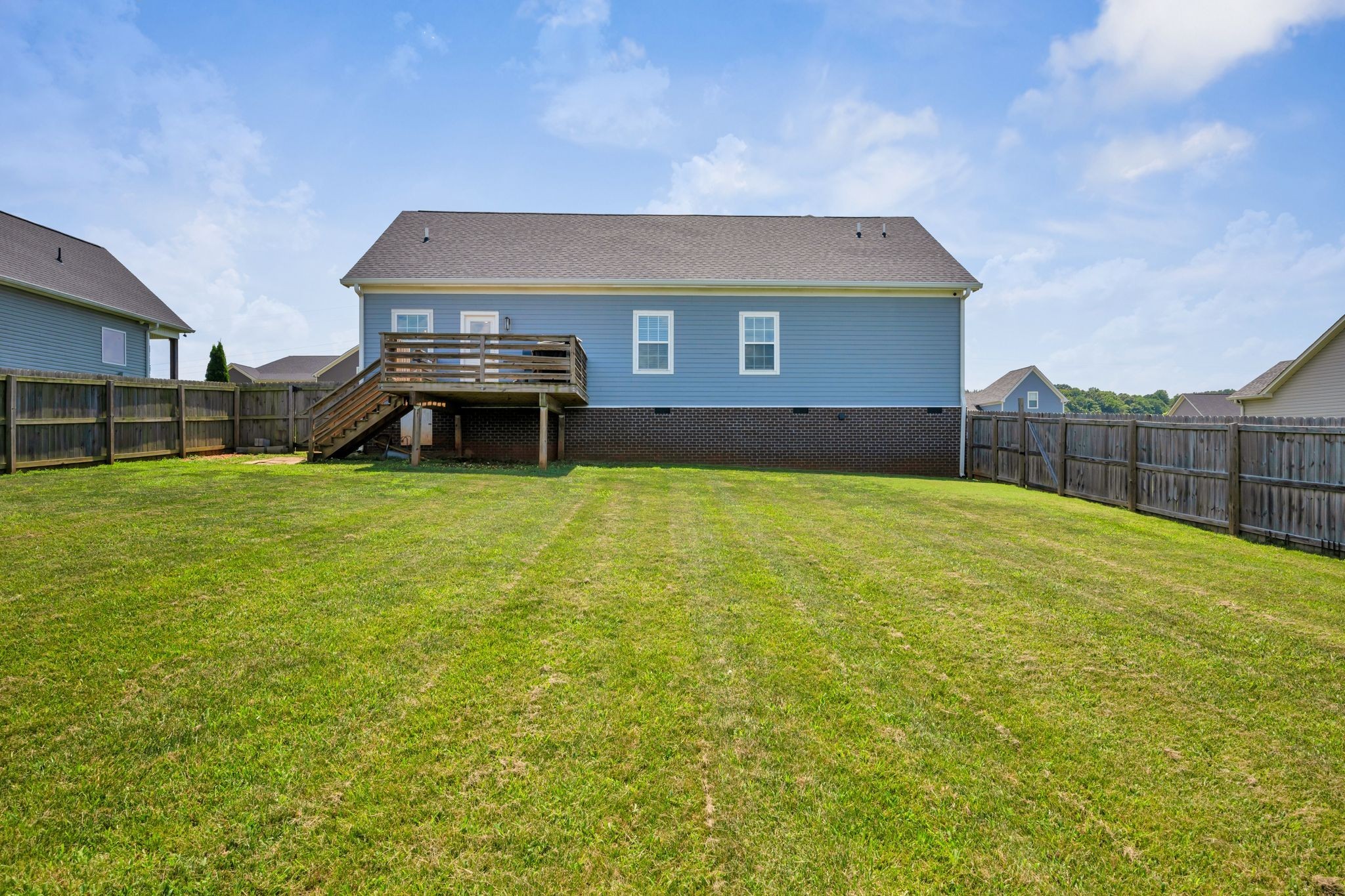 1021 Tulip Dr