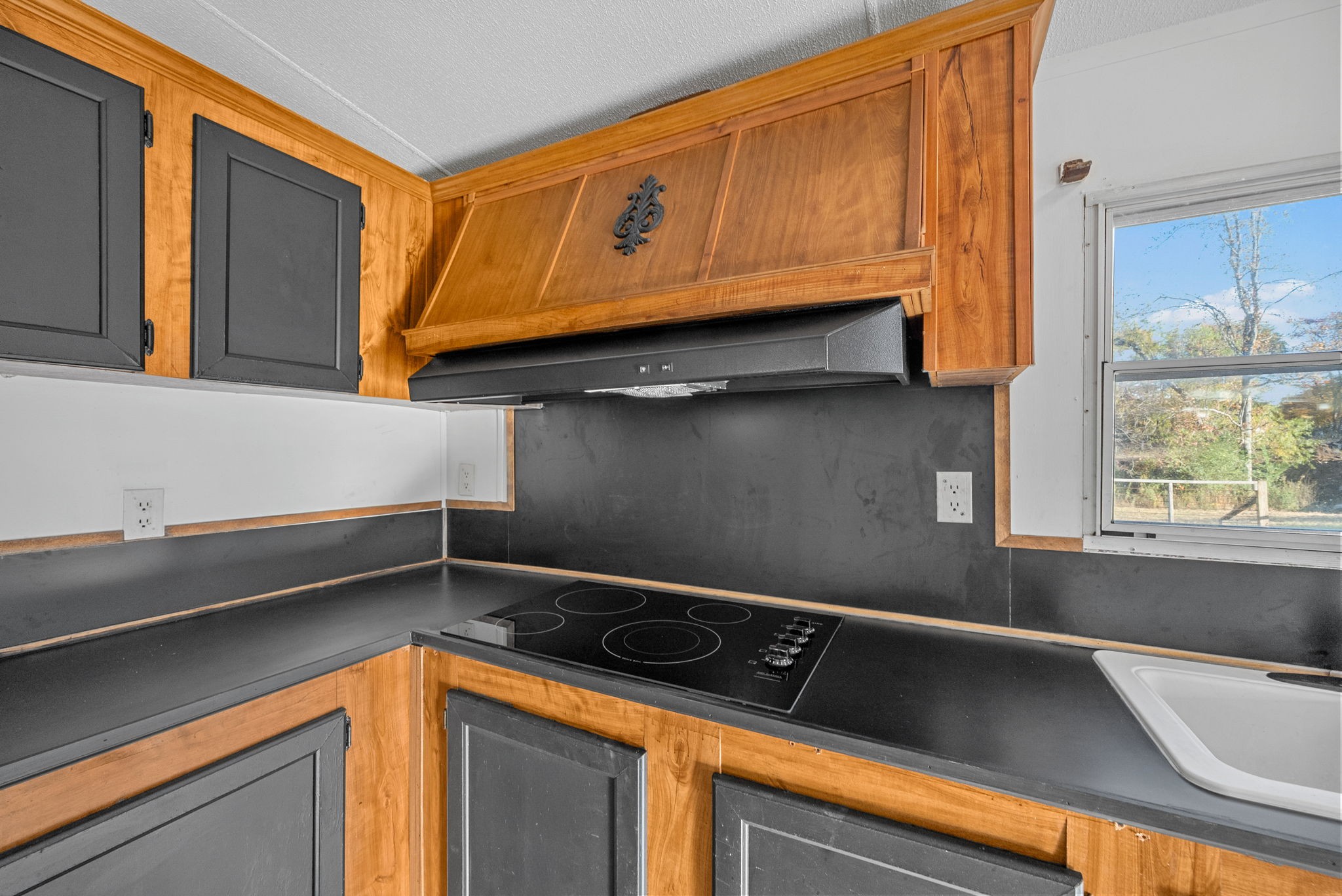2804 Highway 49, E