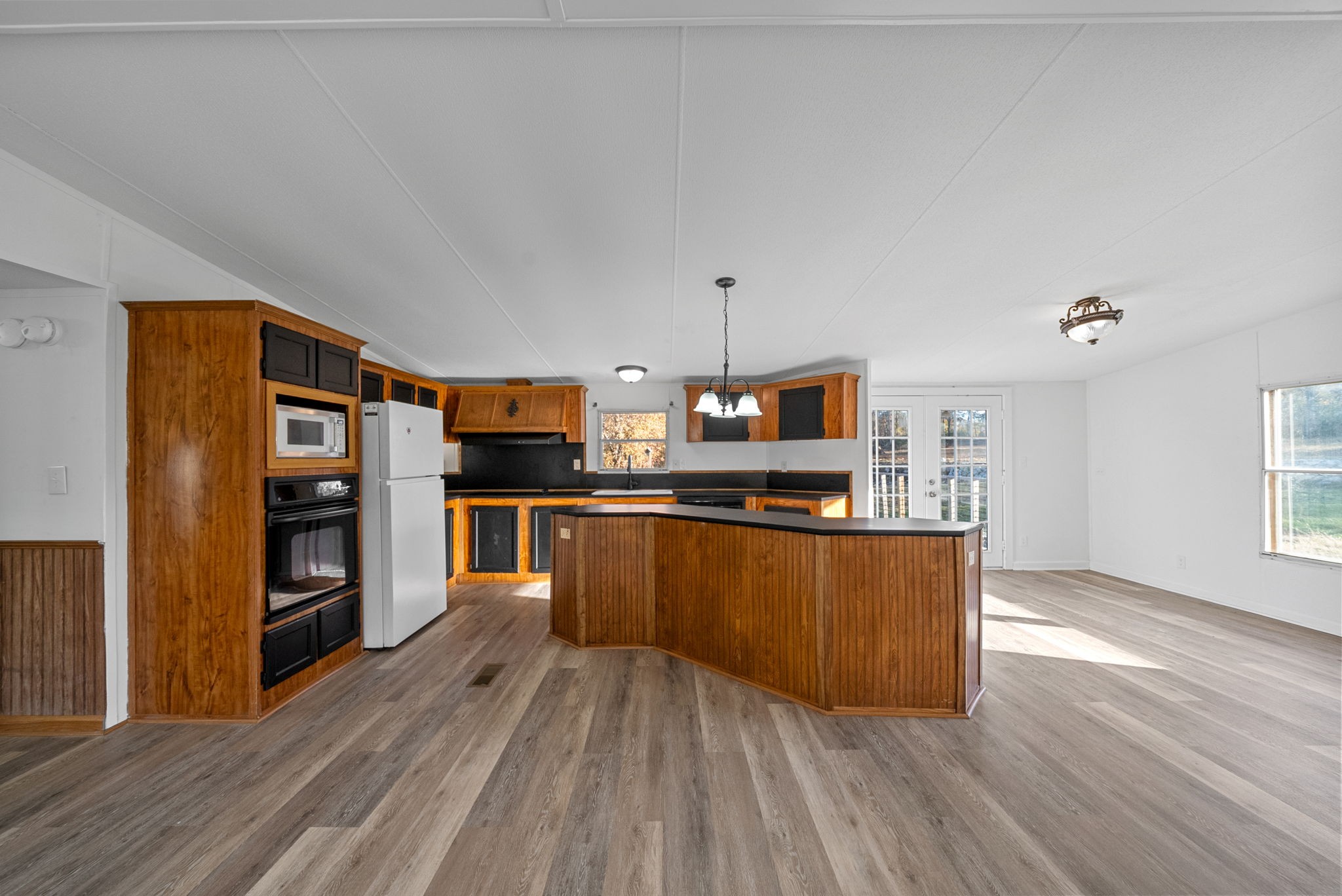 2804 Highway 49, E