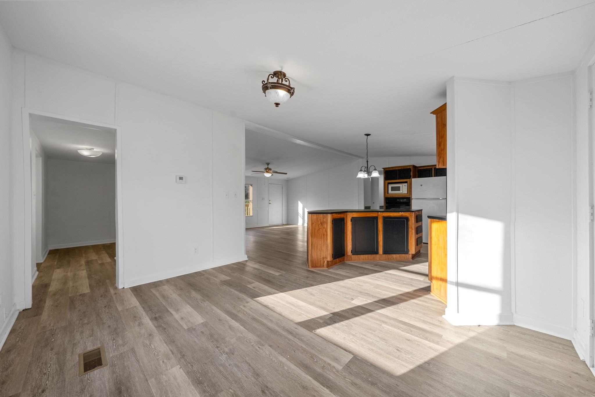 2804 Highway 49, E