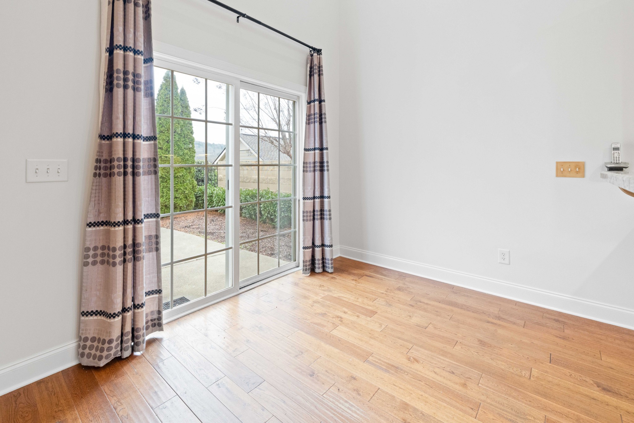 1428 Burnside Dr