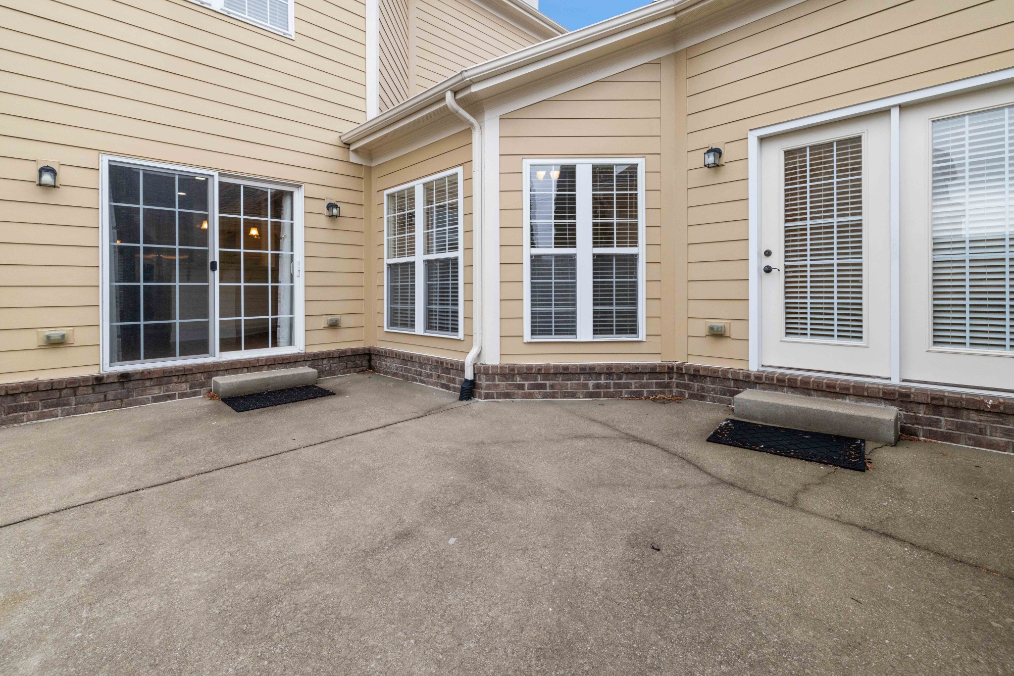 1428 Burnside Dr