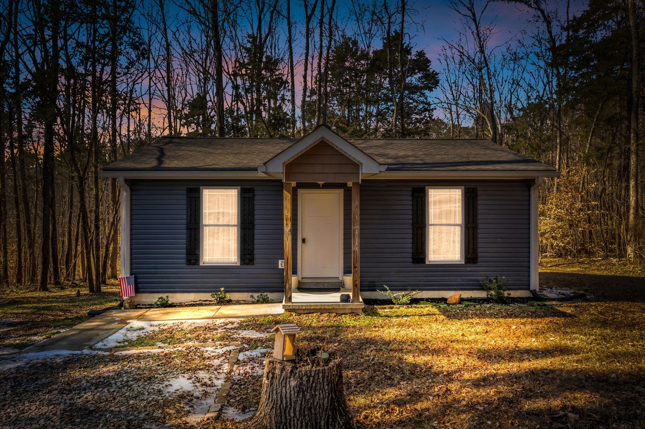 1055 William Glen Rd