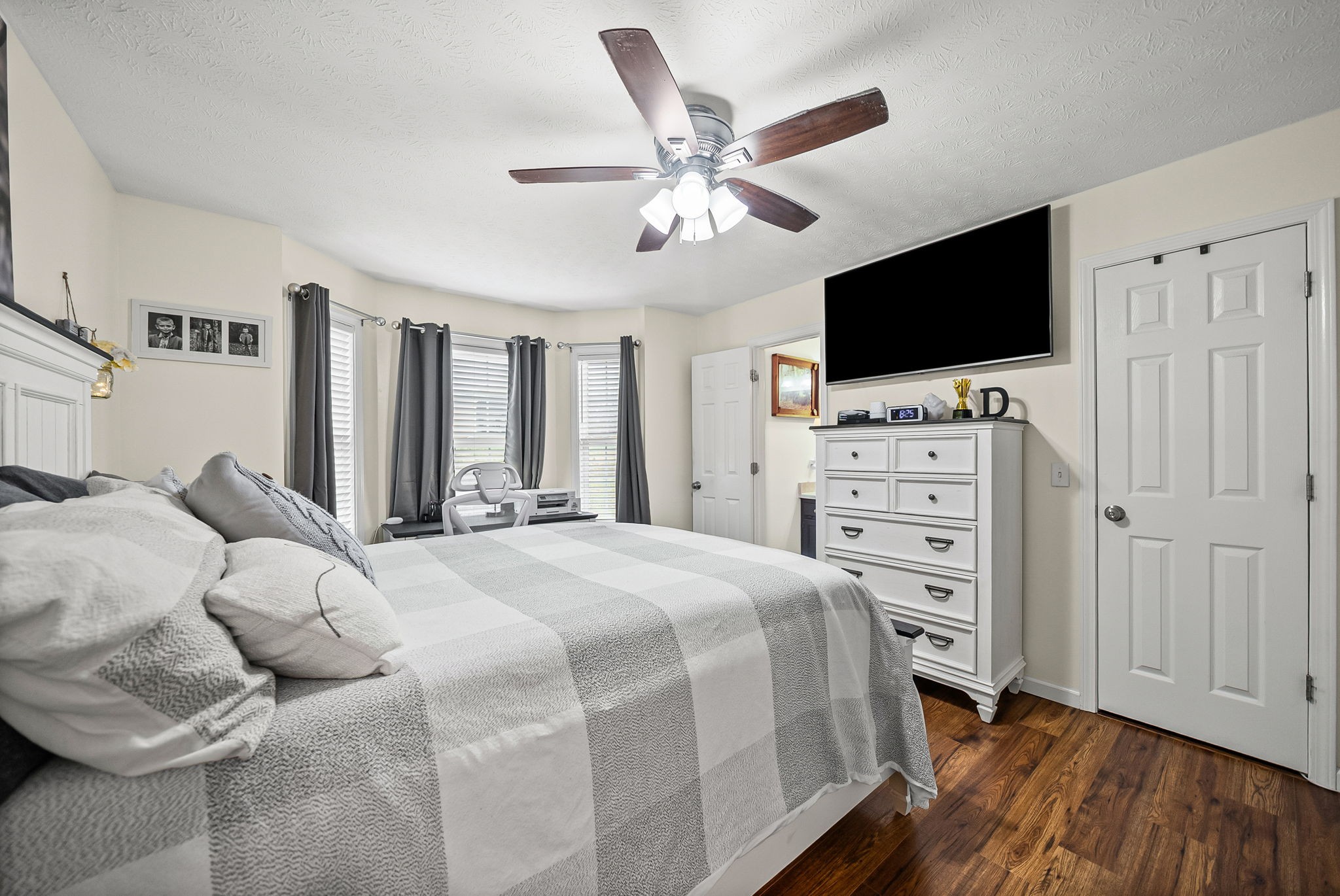 1140 Peter Pond Rd