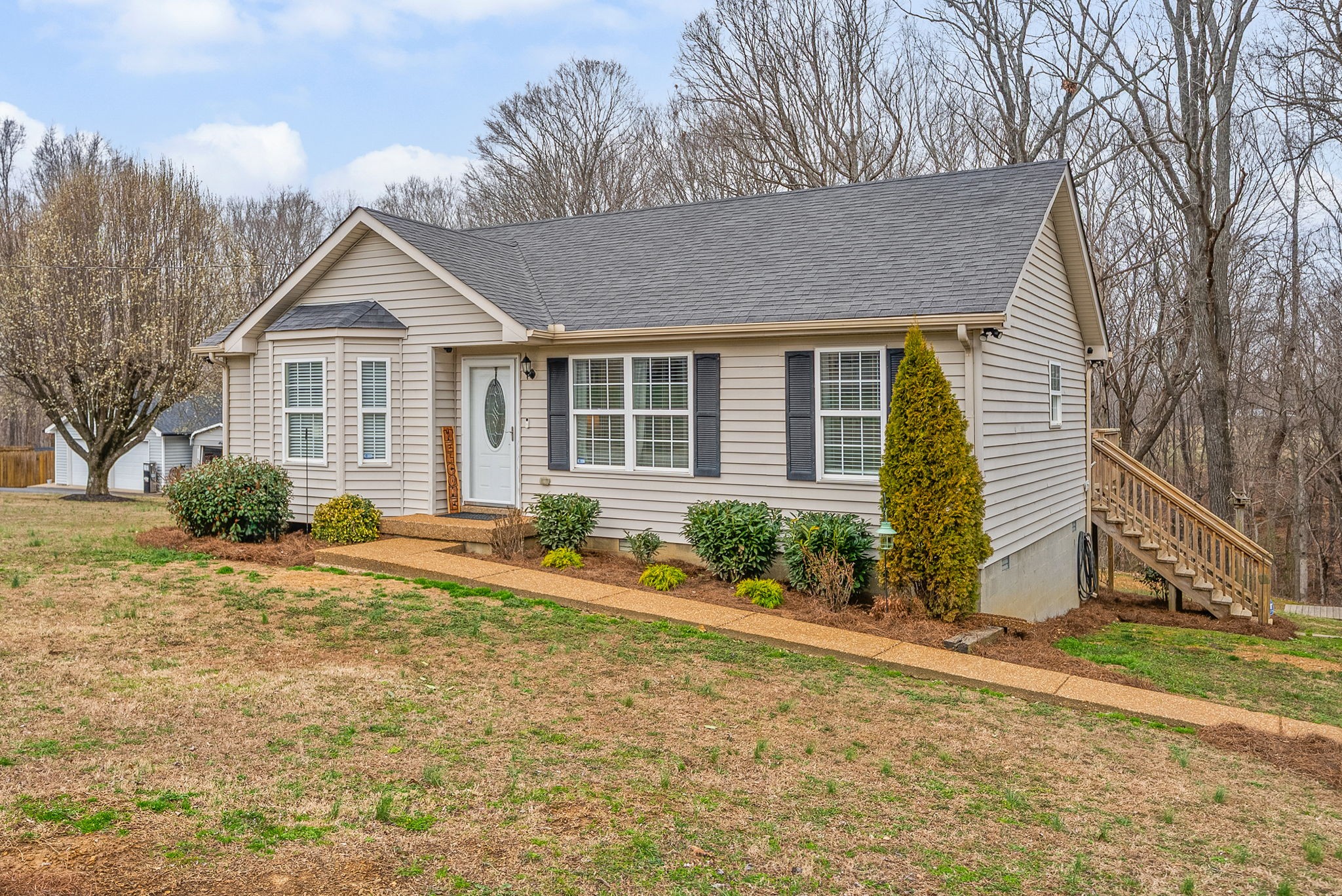 1140 Peter Pond Rd