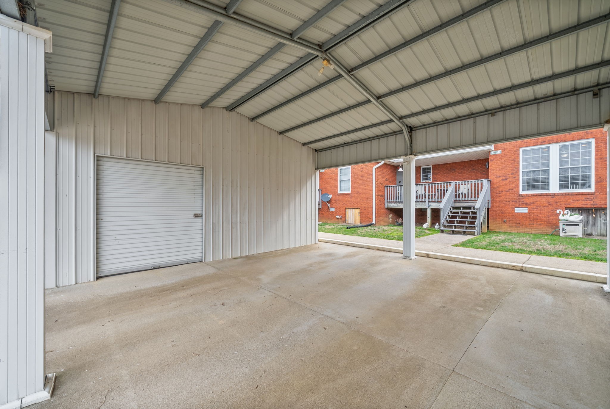 207 Bailey Ln Unit: 102
