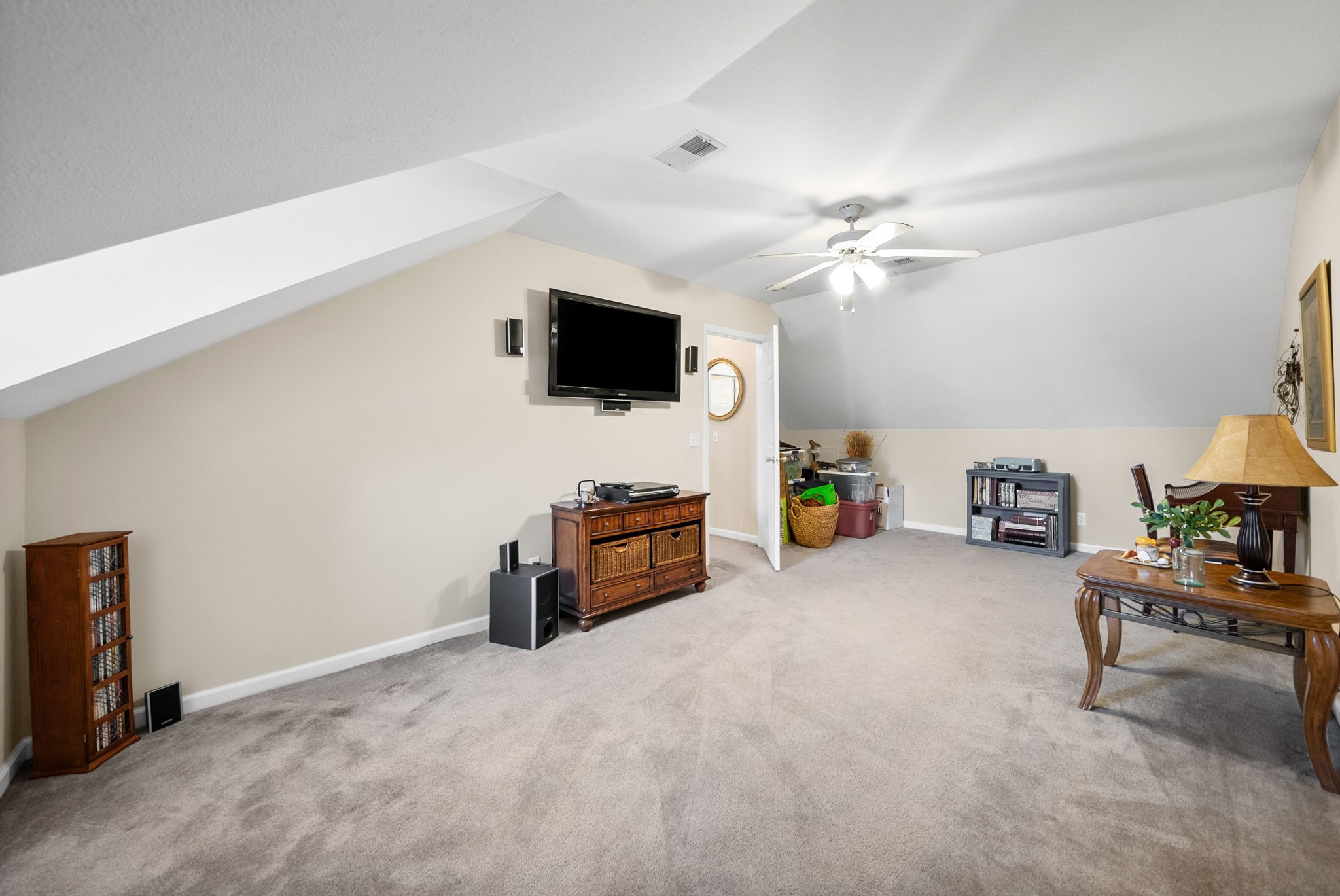 207 Bailey Ln Unit: 102