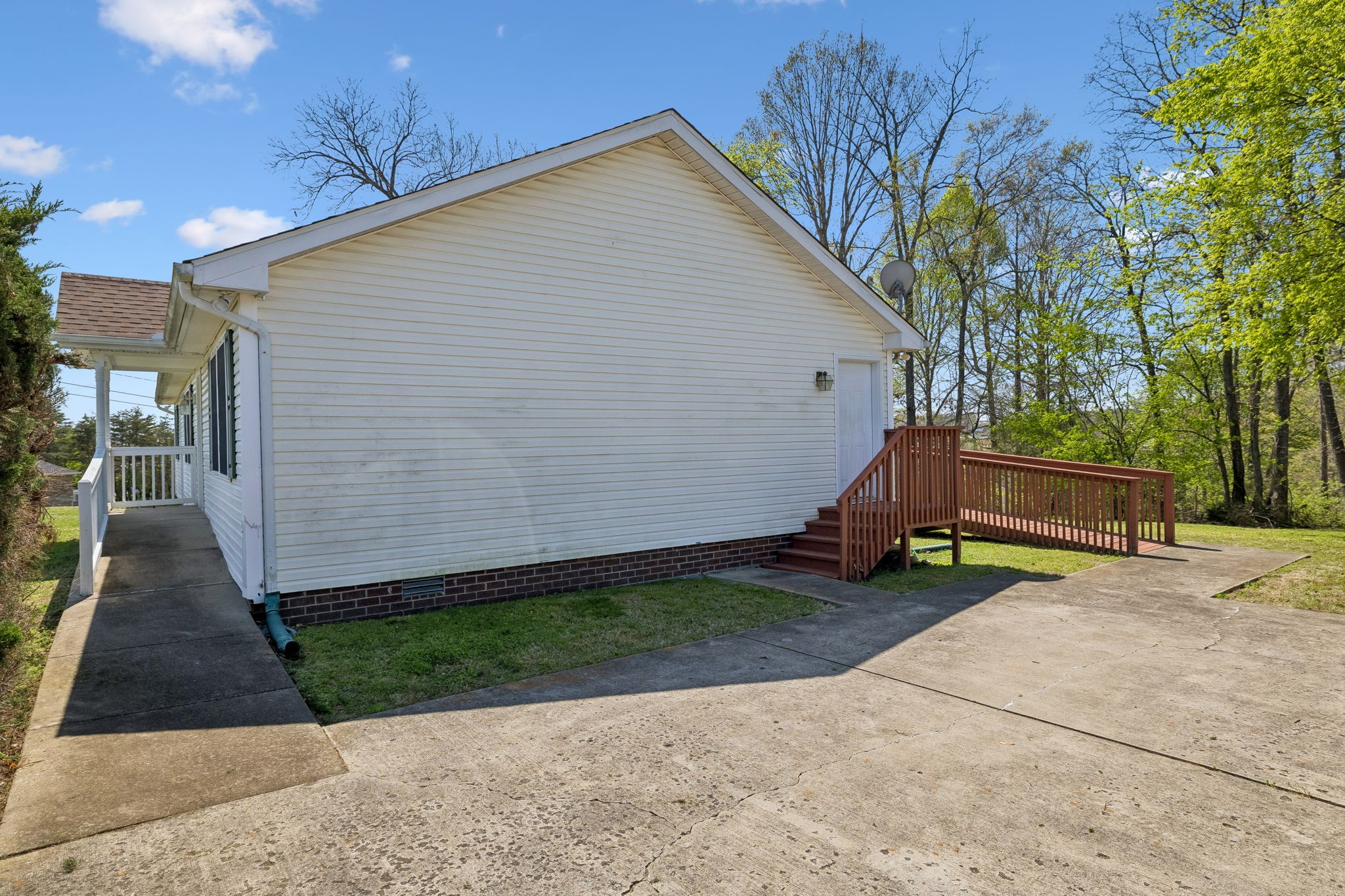 6028 Pleasant Hill Dr