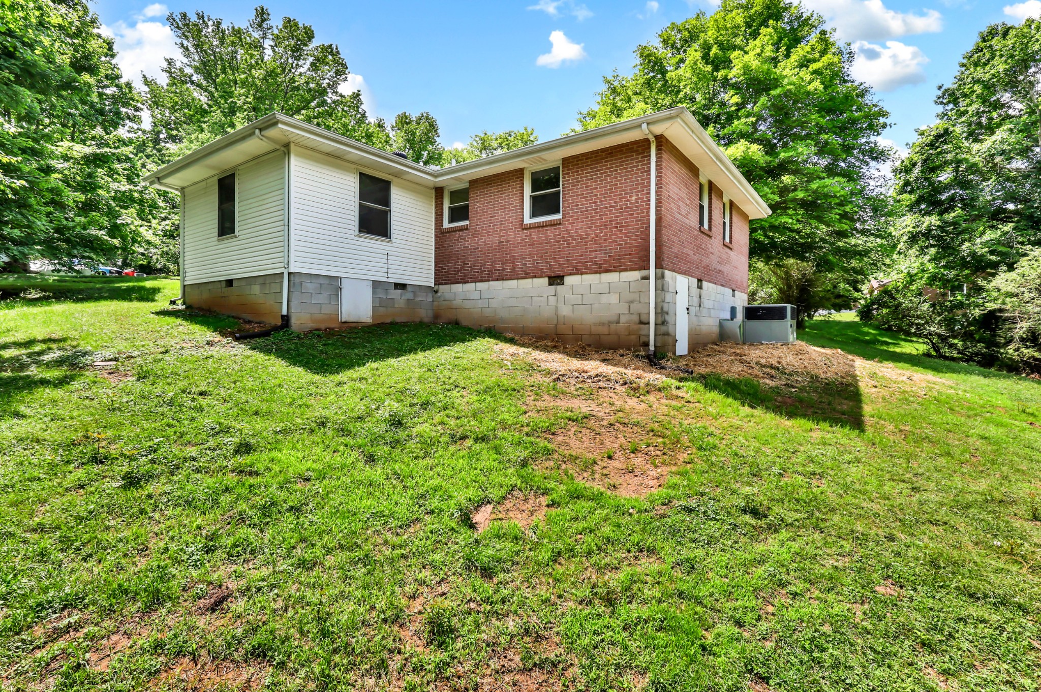 1446 Elm Hill Dr