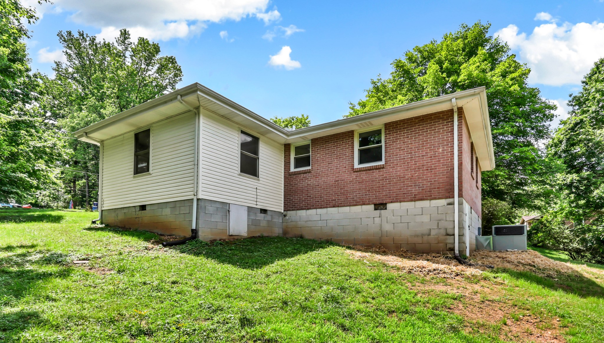 1446 Elm Hill Dr