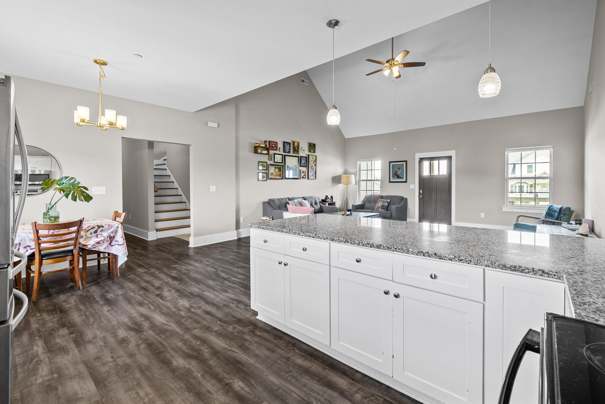 1010 Tulip Dr