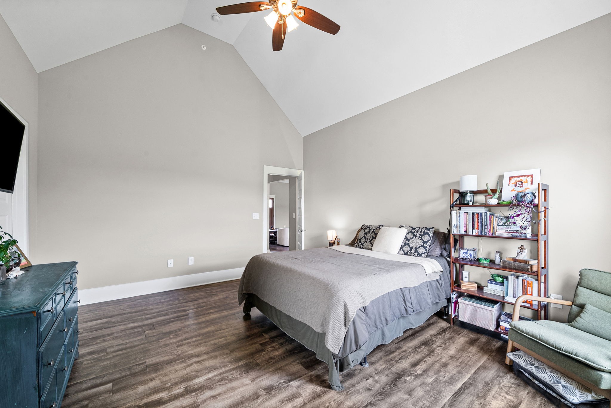 1010 Tulip Dr
