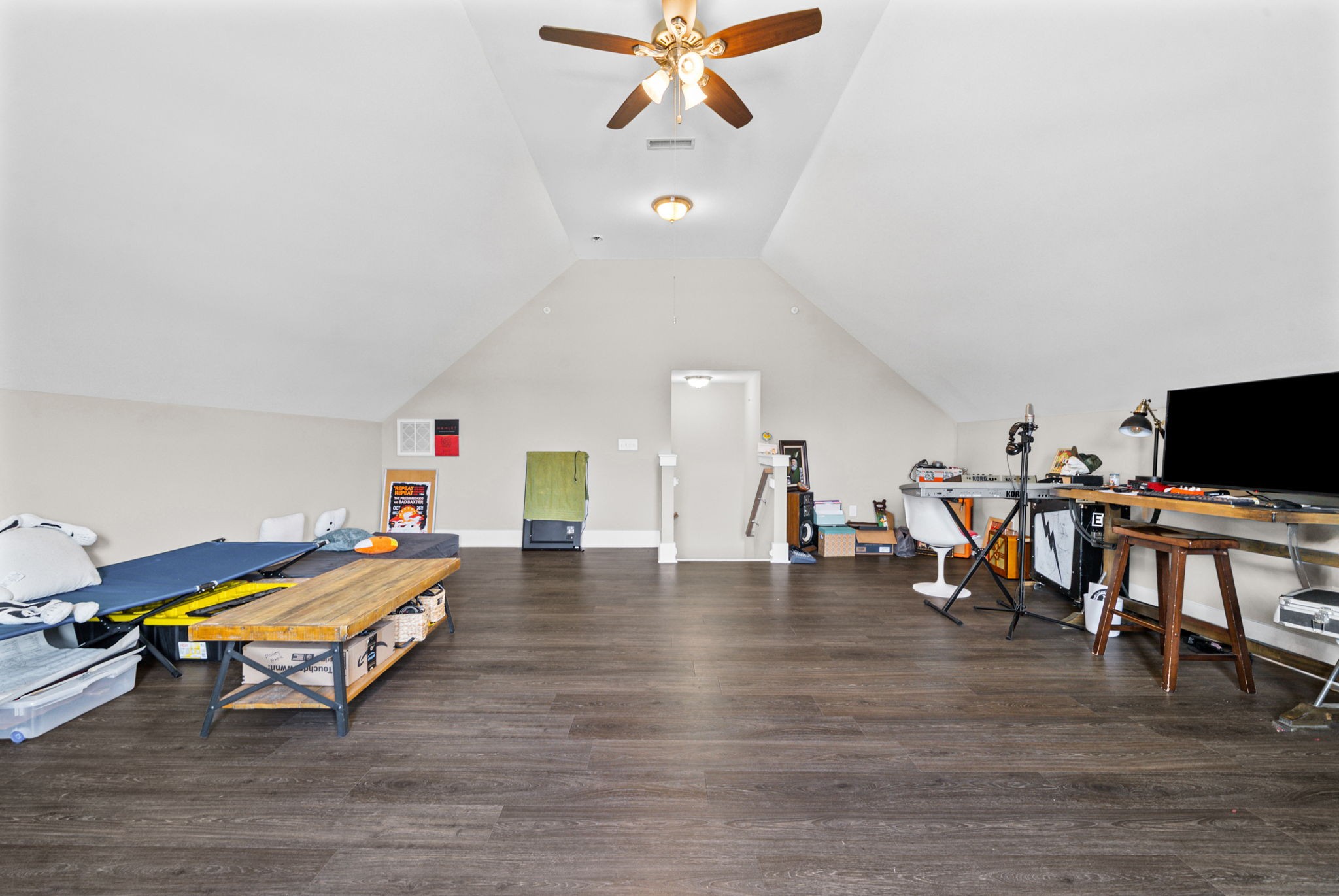 1010 Tulip Dr