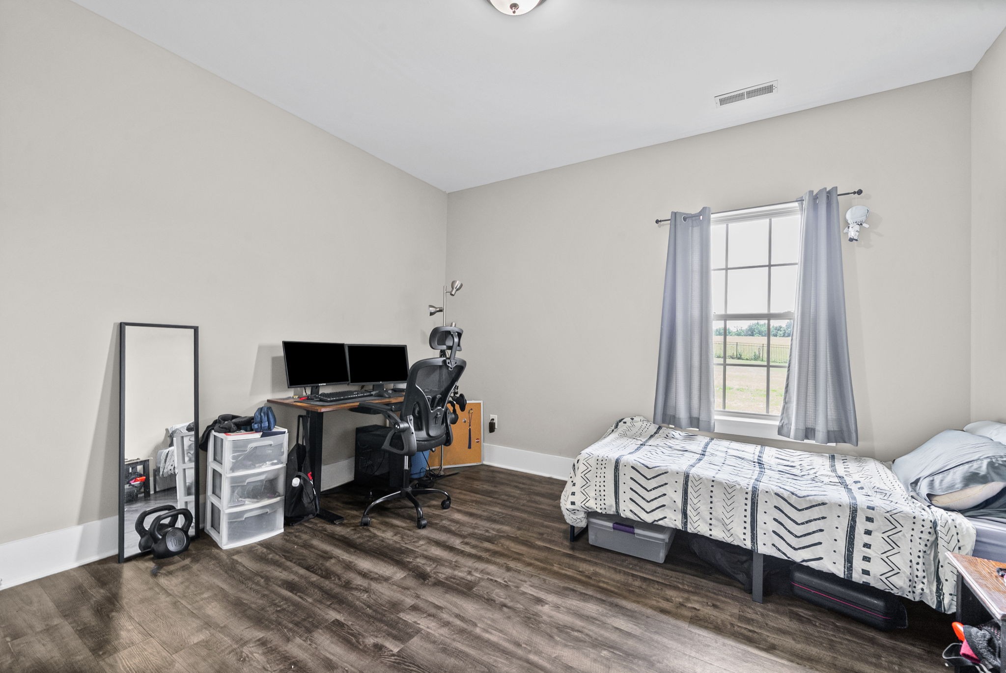 1010 Tulip Dr