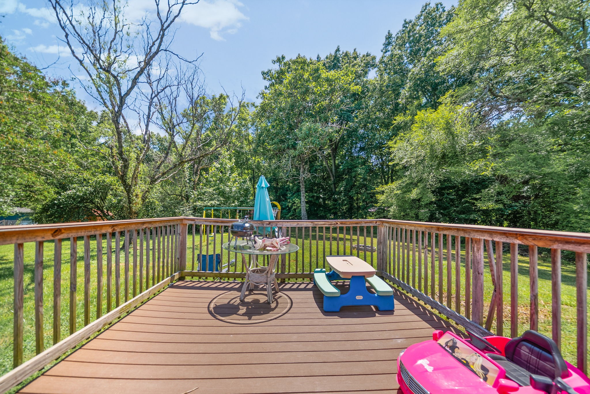 830 Potters Ln