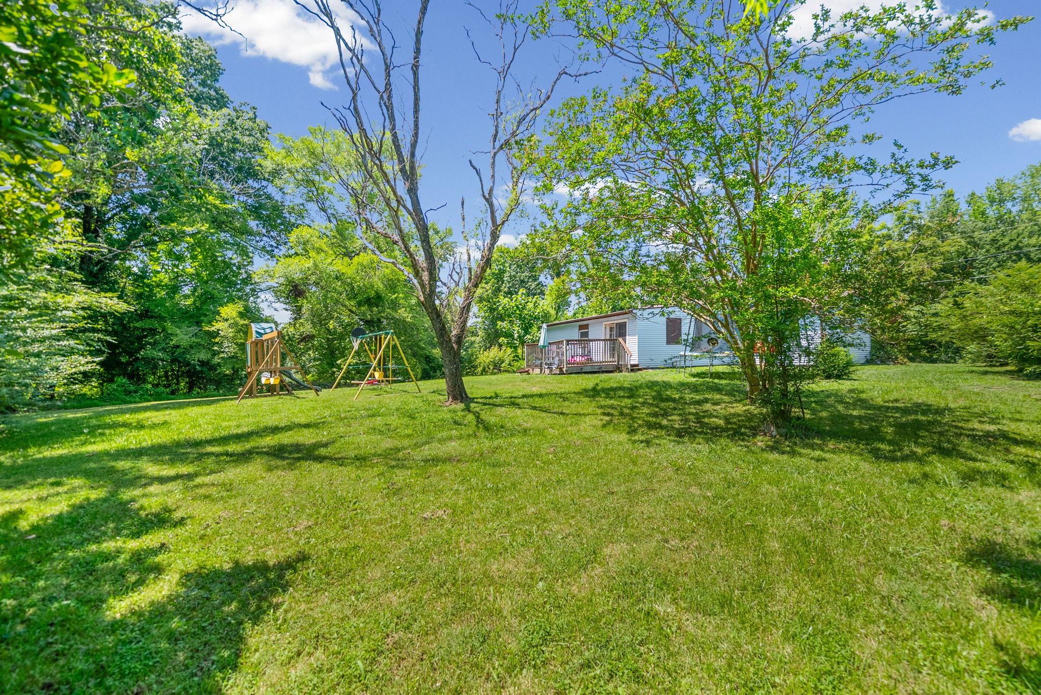 830 Potters Ln