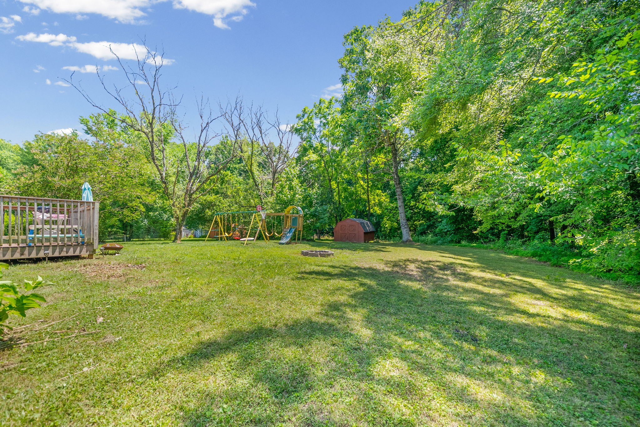 830 Potters Ln