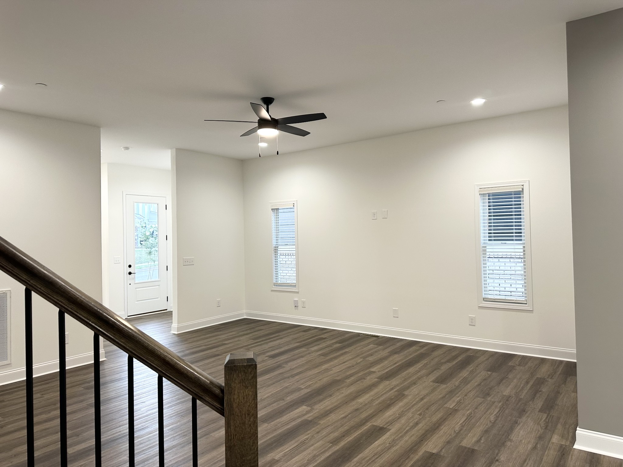 493 Centre St