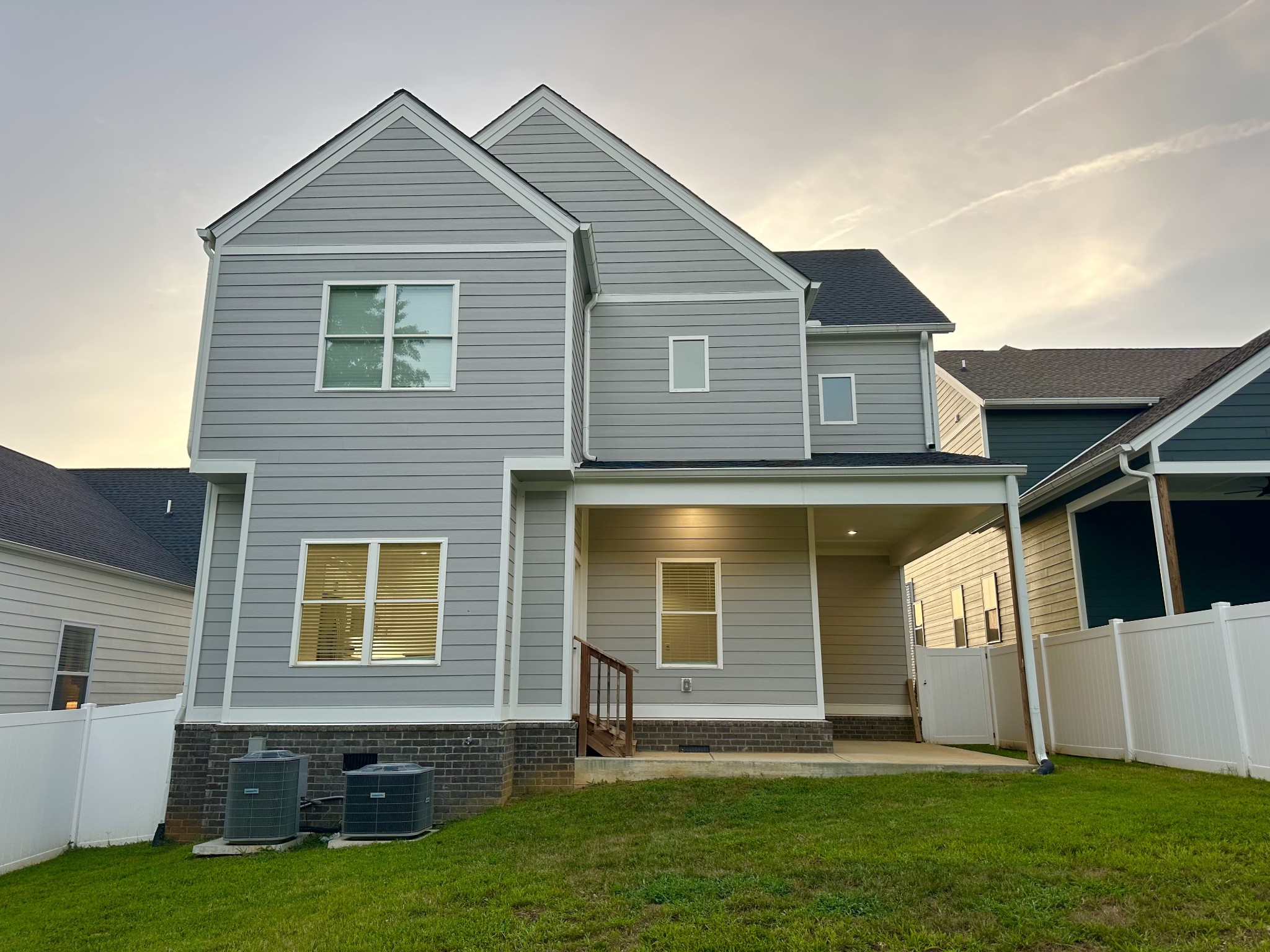 493 Centre St