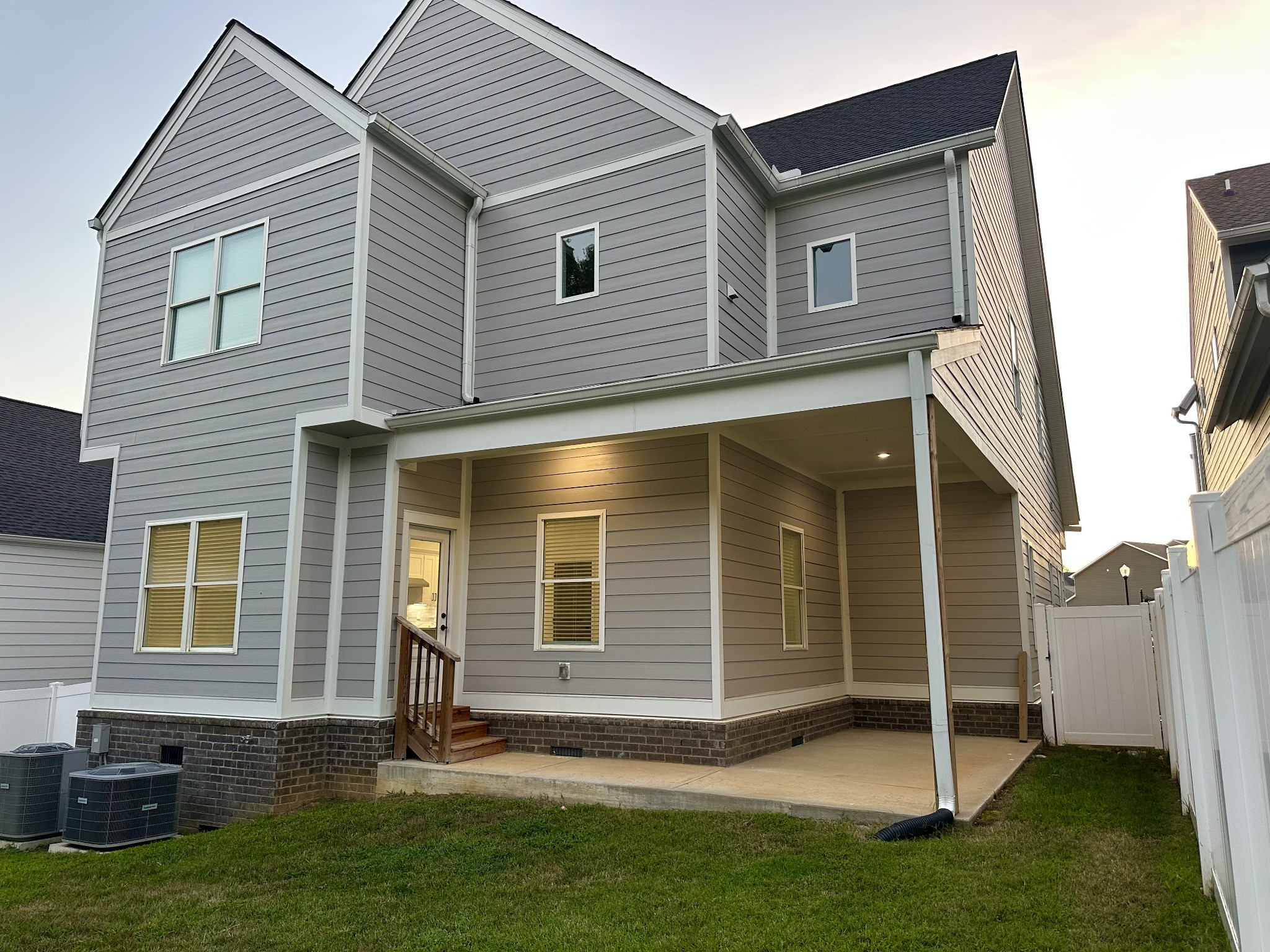 493 Centre St