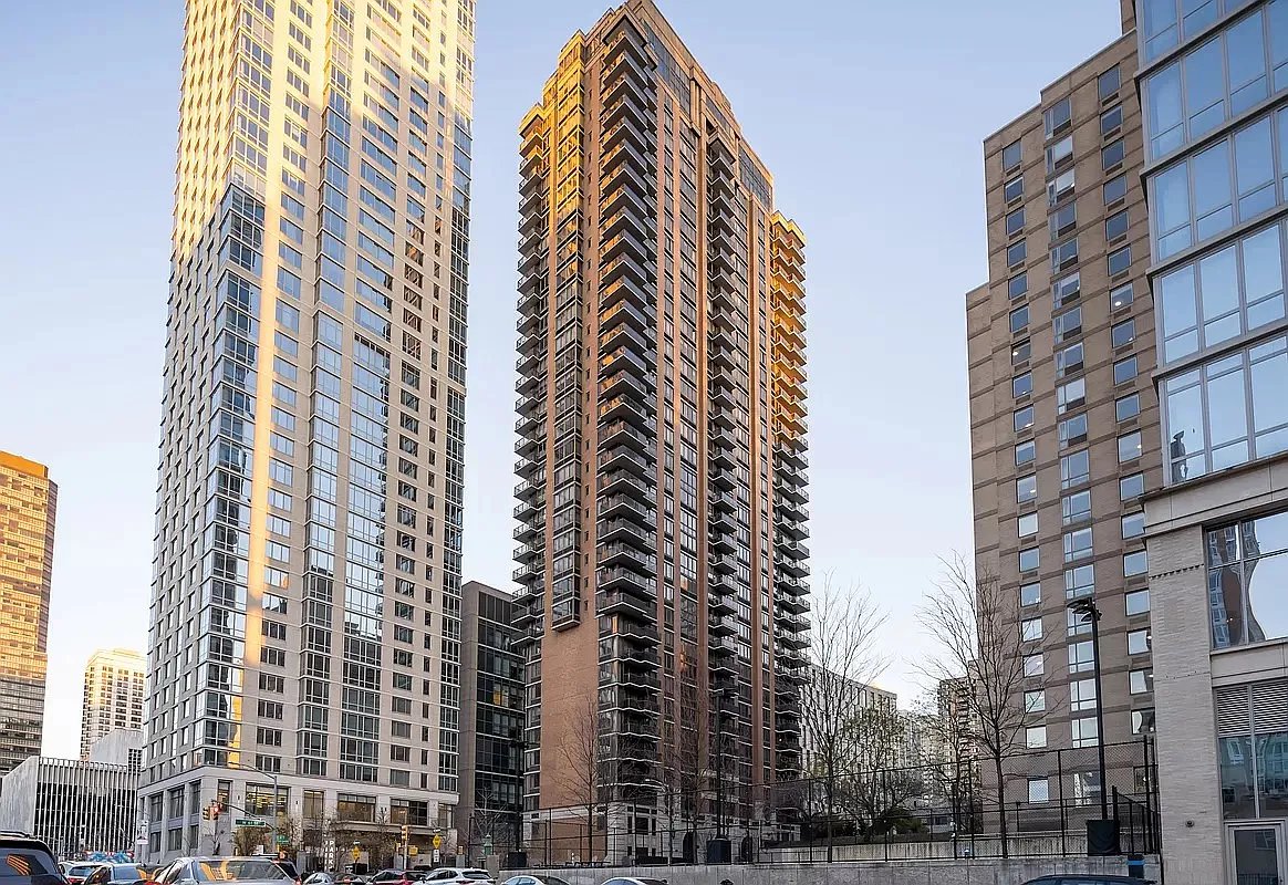 161 W 61st Street Apt 11C