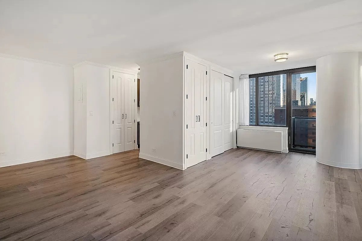 161 W 61st Street Apt 11C