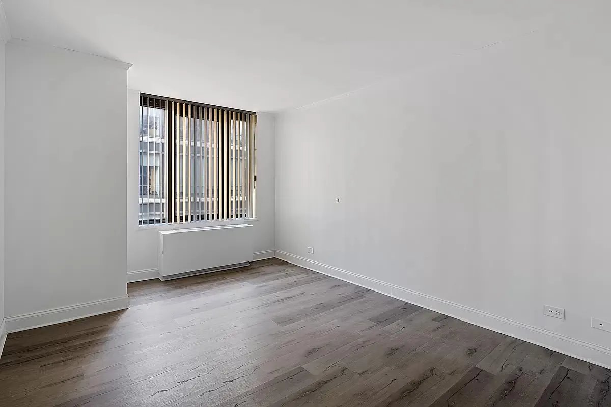 161 W 61st Street Apt 11C
