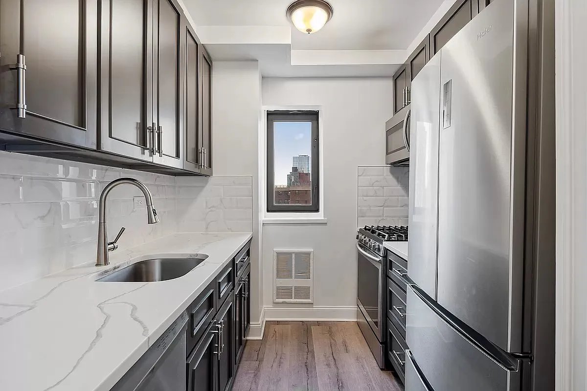 161 W 61st Street Apt 11C