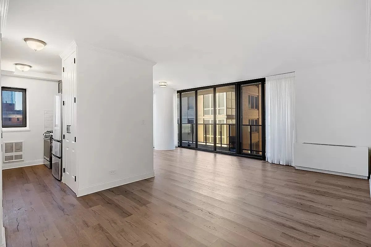 161 W 61st Street Apt 11C