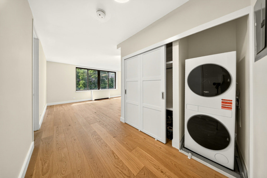 161 W 61st Street 4H
