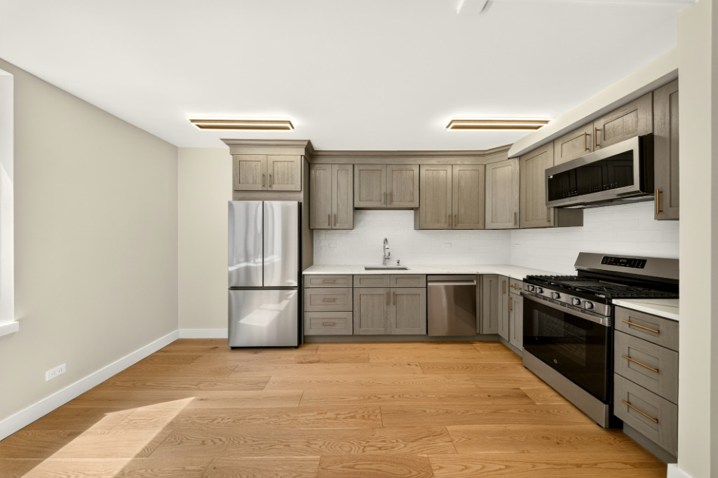 161 W 61st Street 4H