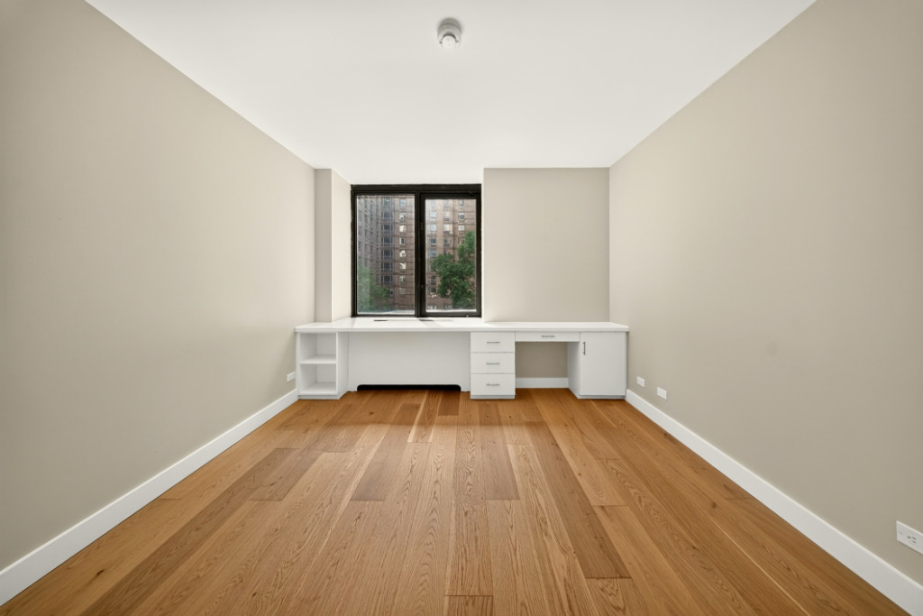 161 W 61st Street 4H